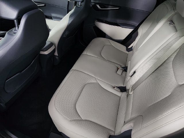 2024 Kia EV6 Wind - Photo 17
