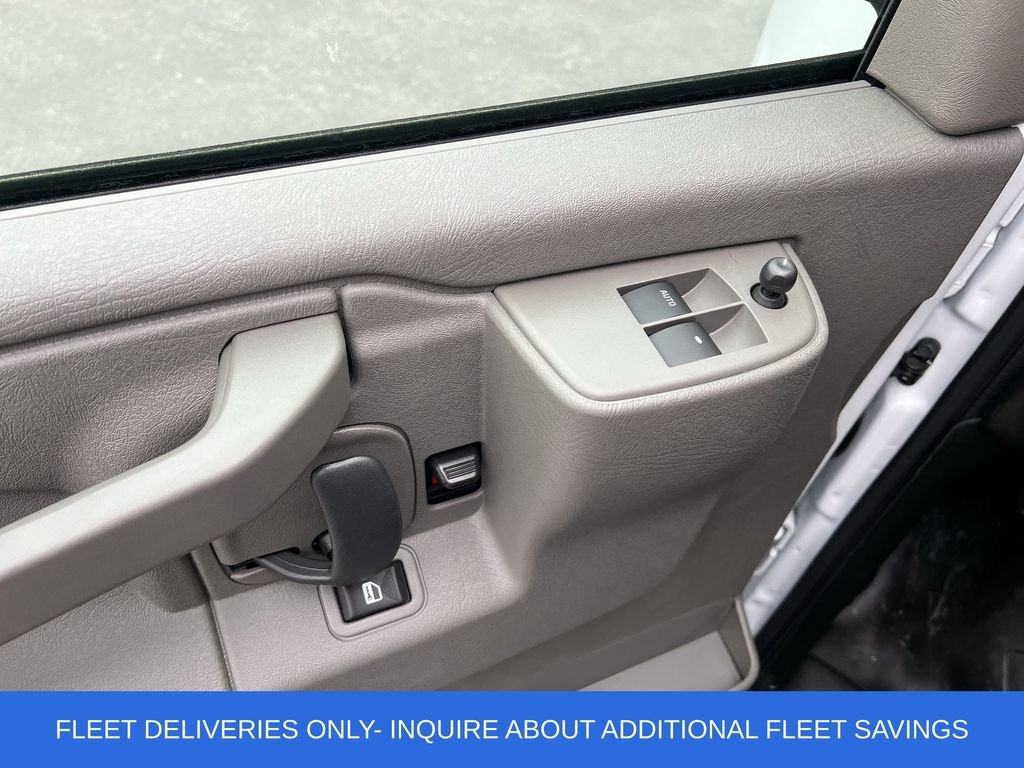 2025 Chevrolet Express Cargo Work Van - Photo 14