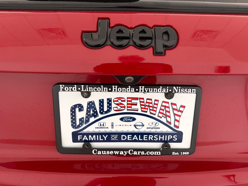 Used 2021 Red Line Jeep Latitude image 32