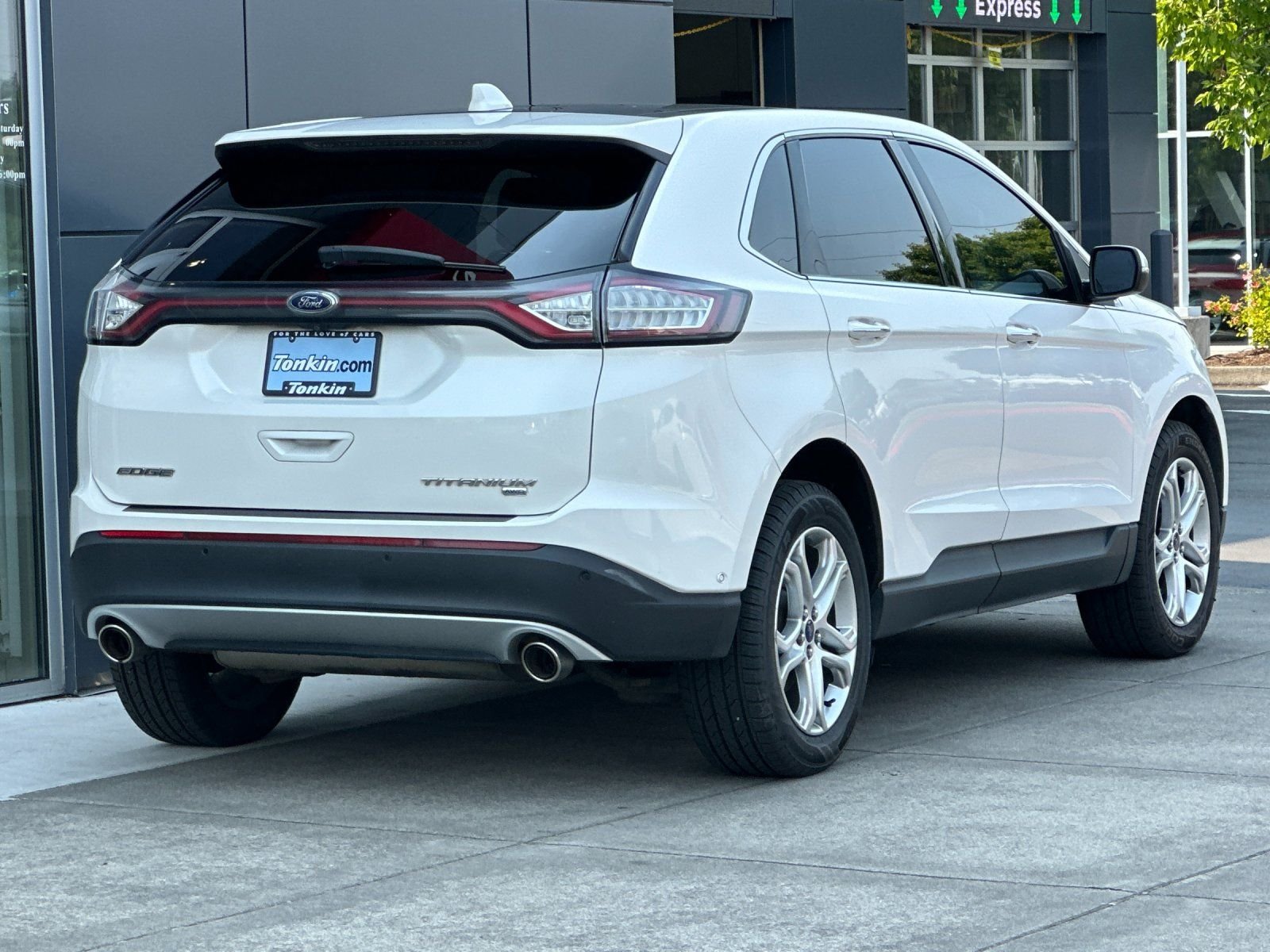 Used 2016 White Platinum Clearcoat Metallic Ford Titanium image 3