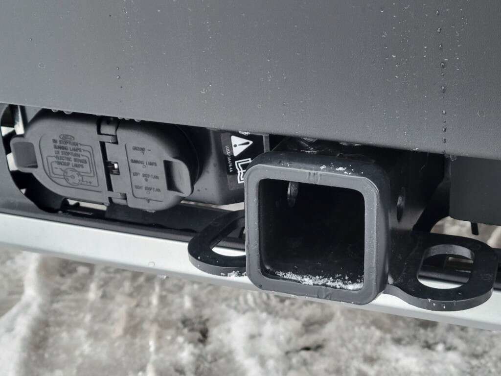 Used 2023 Black Metallic Ford XLT image 28