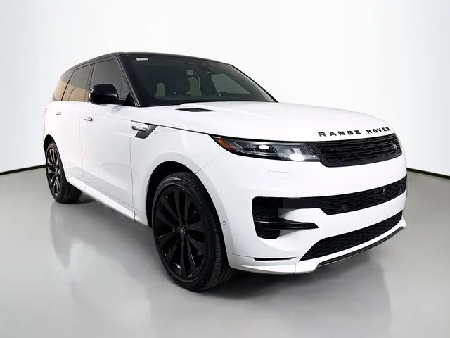 Used 2024 White Land Rover Dynamic SE image 3
