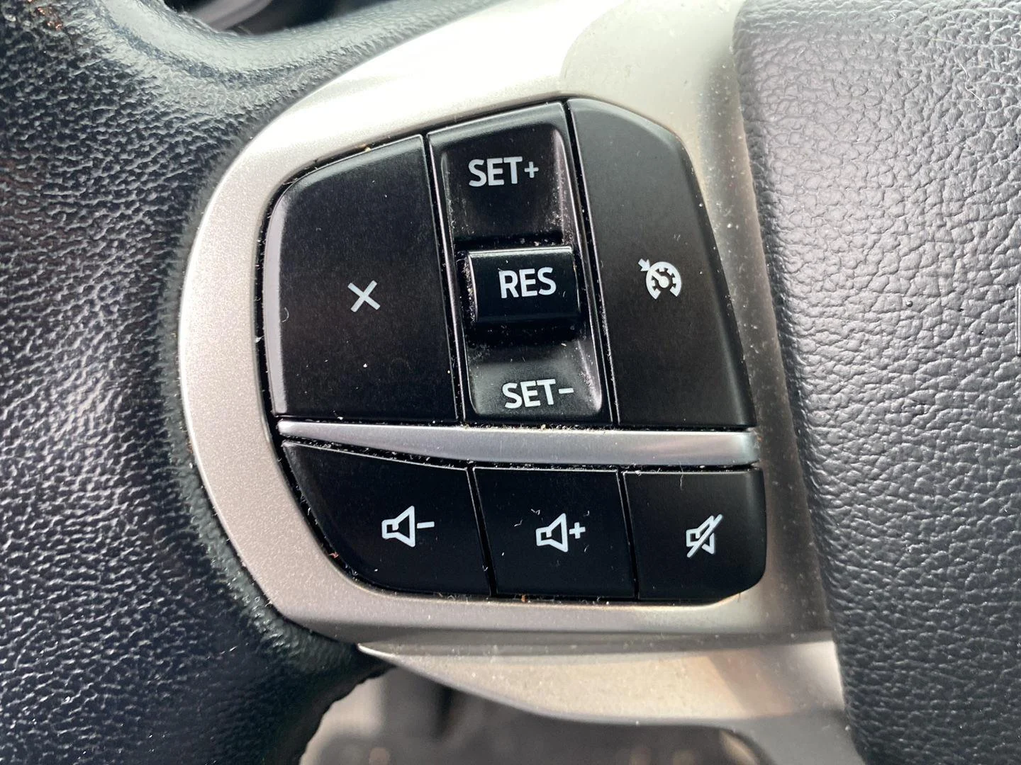 Used 2023 Atlas Blue Ford XLT image 18