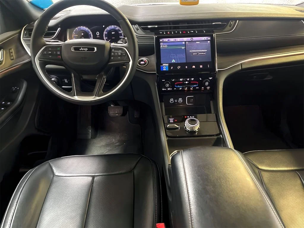 Used 2024 Bright White Jeep Limited image 7