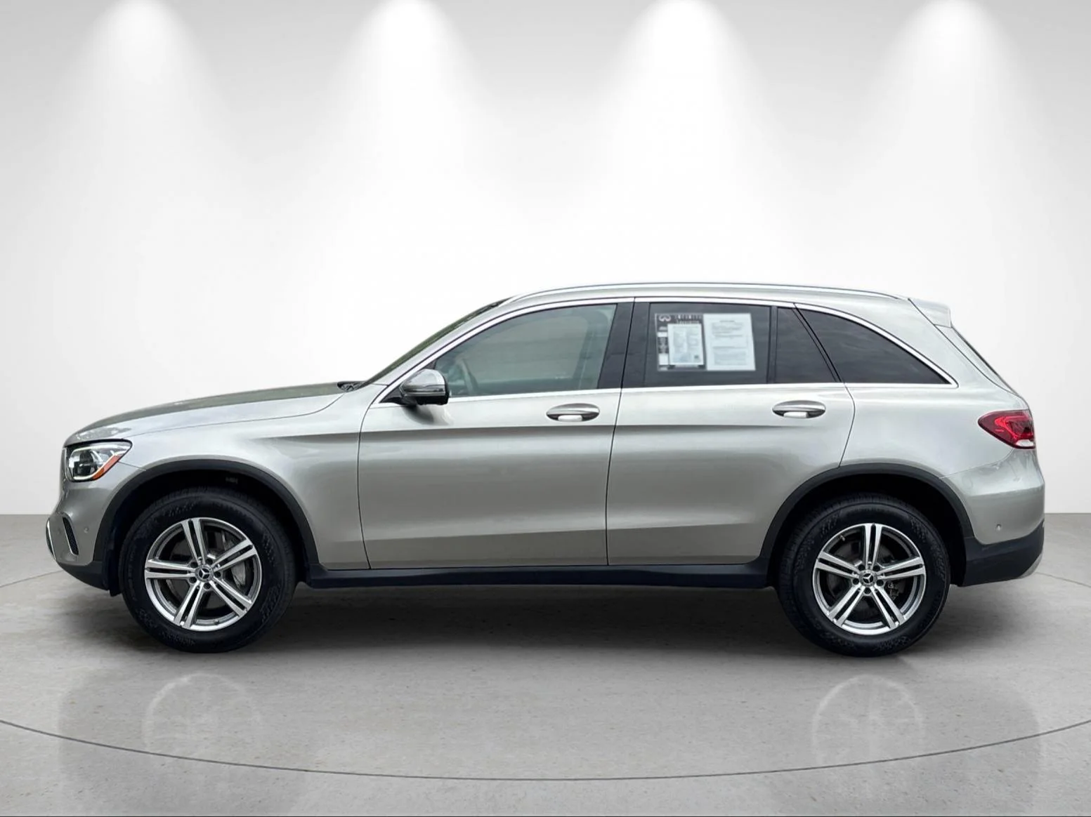 Used 2021 Mojave Silver Metallic Mercedes-Benz GLC 300 image 2