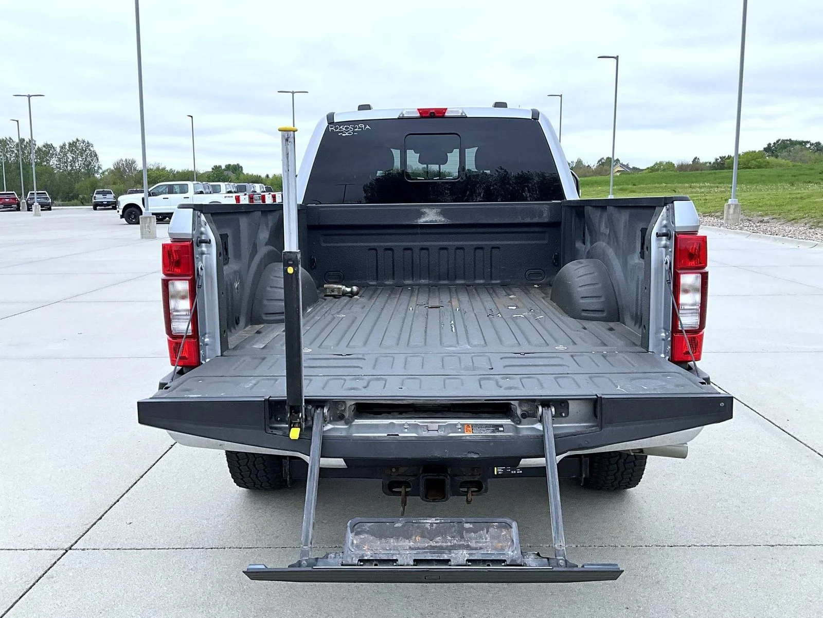 Used 2020 Silver Ford Lariat image 22