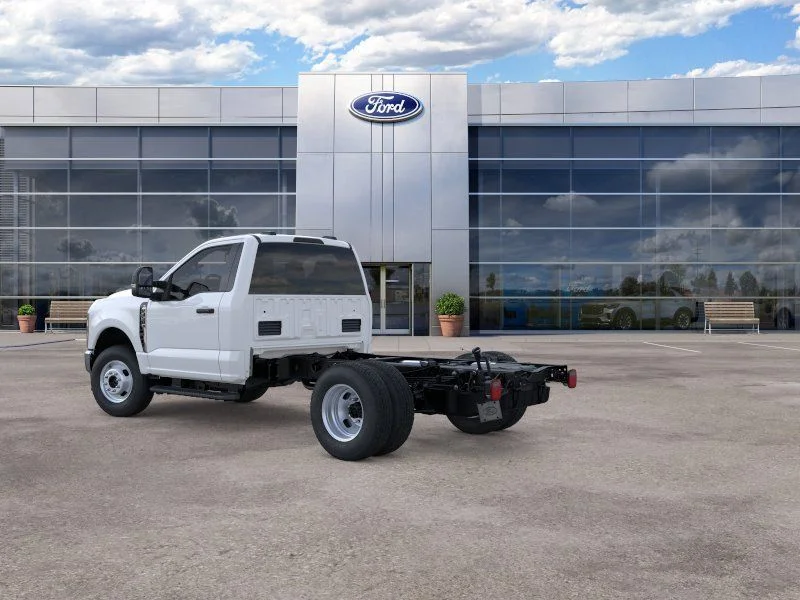 New 2026 Oxford White Ford F-350® XL image 4