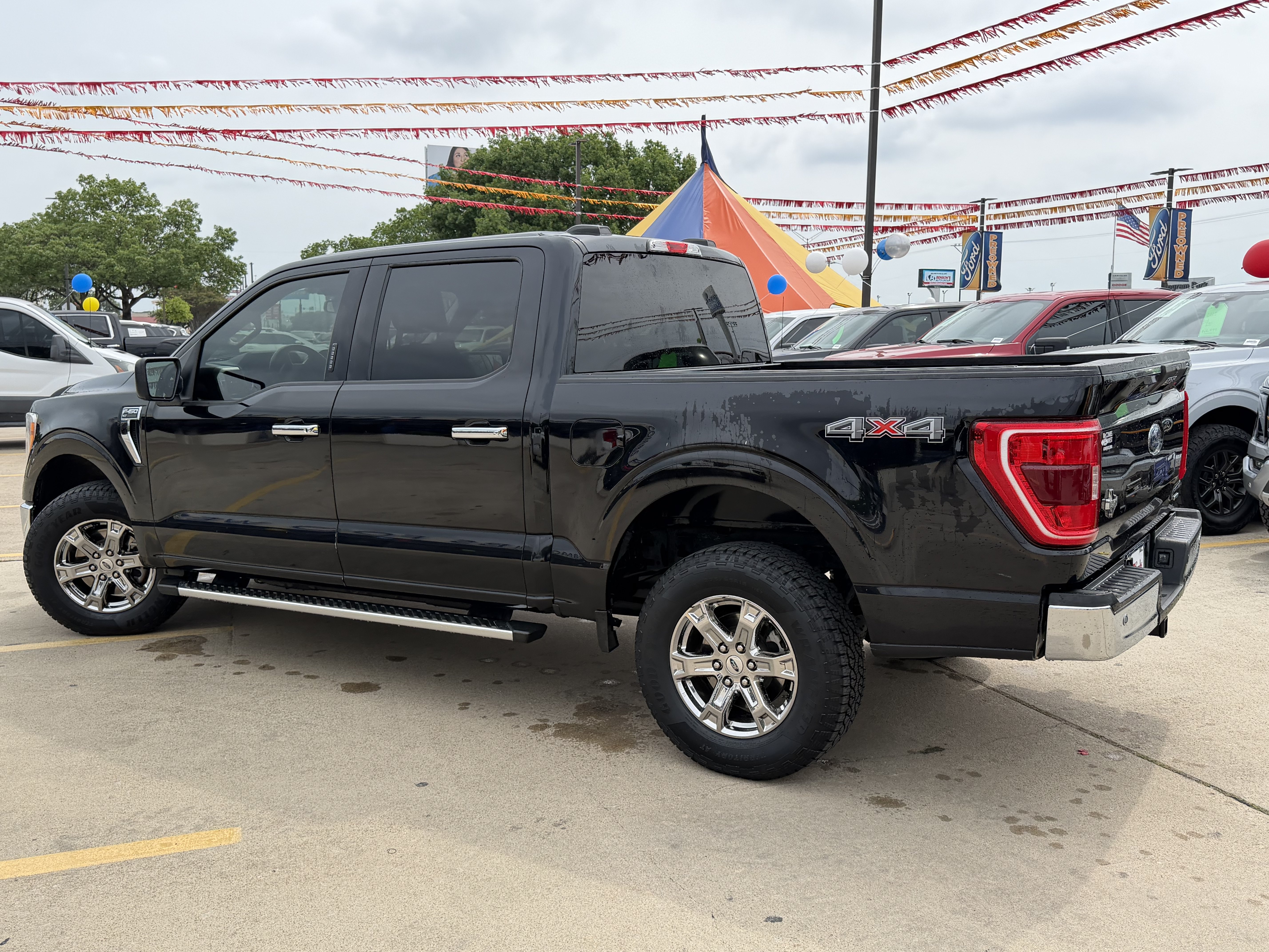 Used 2022 Agate Black Metallic Ford XLT image 11