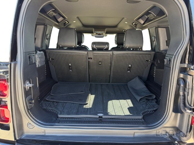 Used 2023 Gondwana Stone Metallic Land Rover X-Dynamic SE image 18