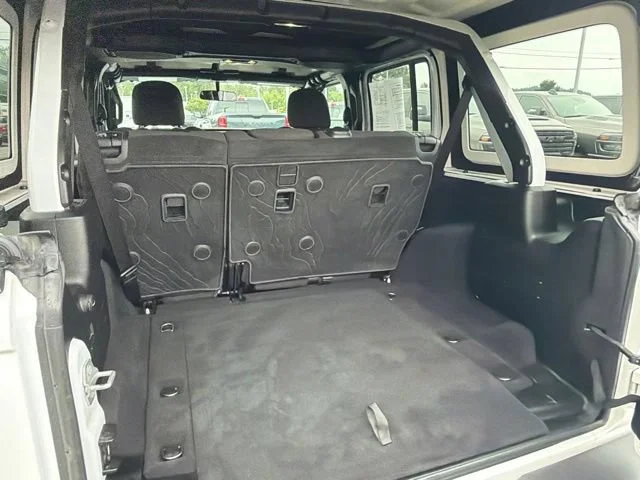 Used 2021 Bright White Clearcoat Jeep Unlimited Sport Altitude image 15