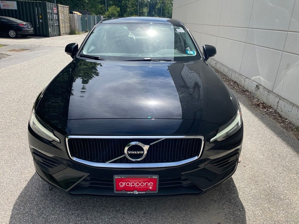 Used 2019 Blackstone Volvo T6 Momentum image 3
