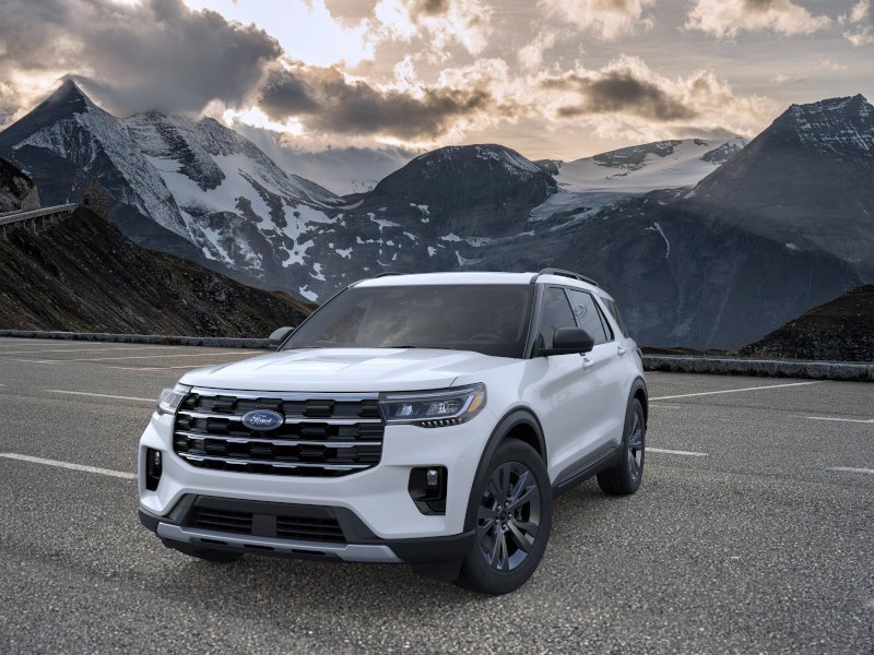 New 2026 Space White Metallic Ford Active image 2