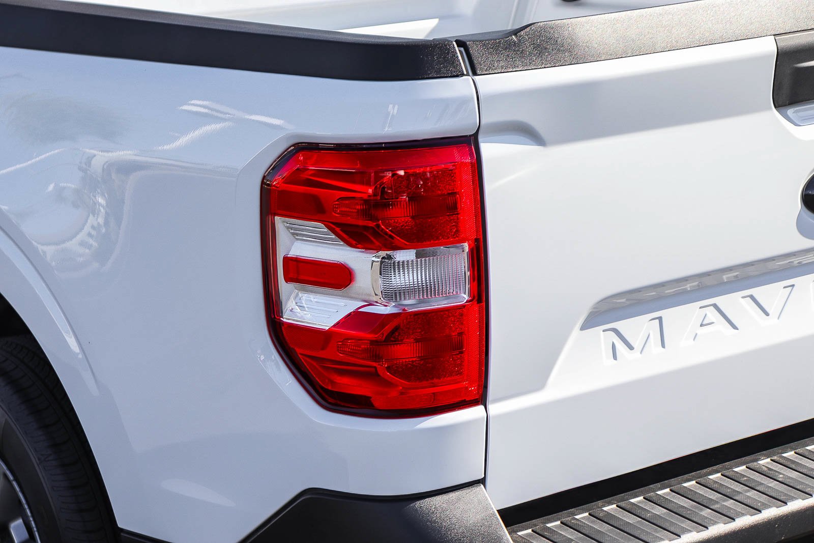 Used 2026 Oxford White Ford XLT image 7
