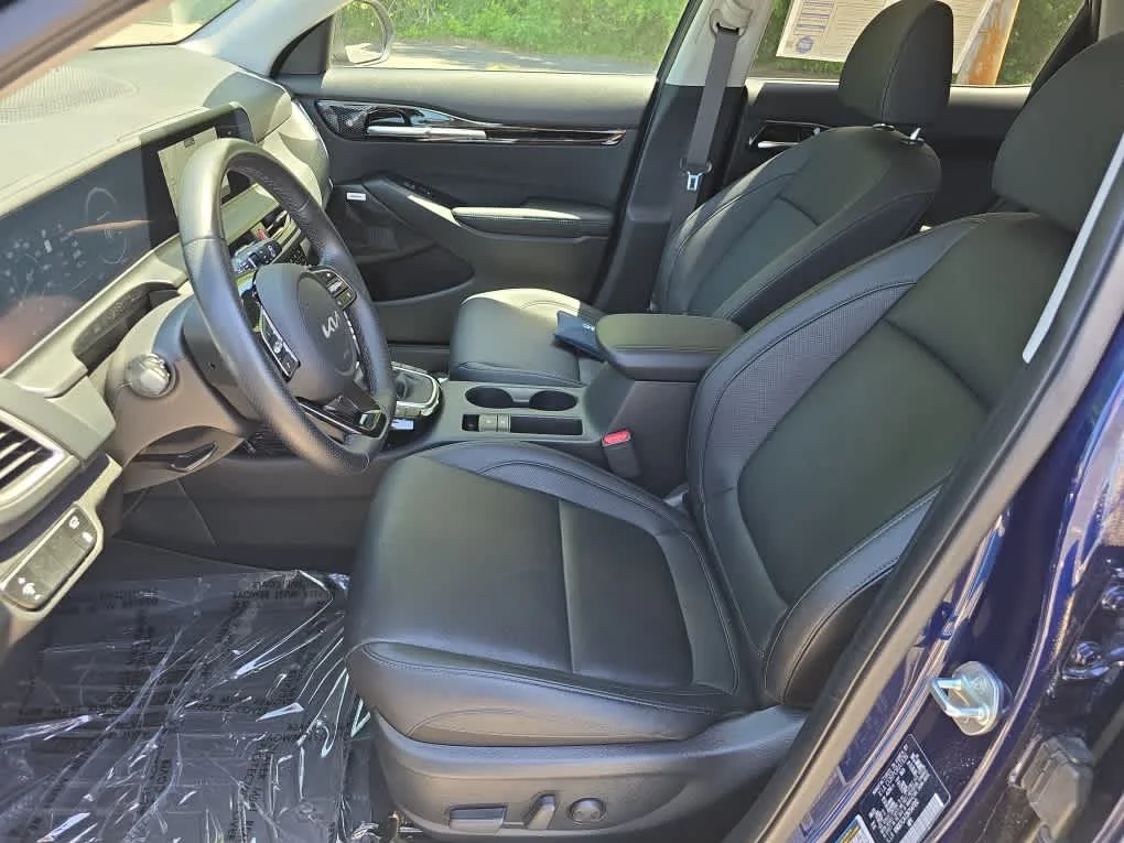 Certified Used 2024 Dark Ocean Blue Kia SX image 11