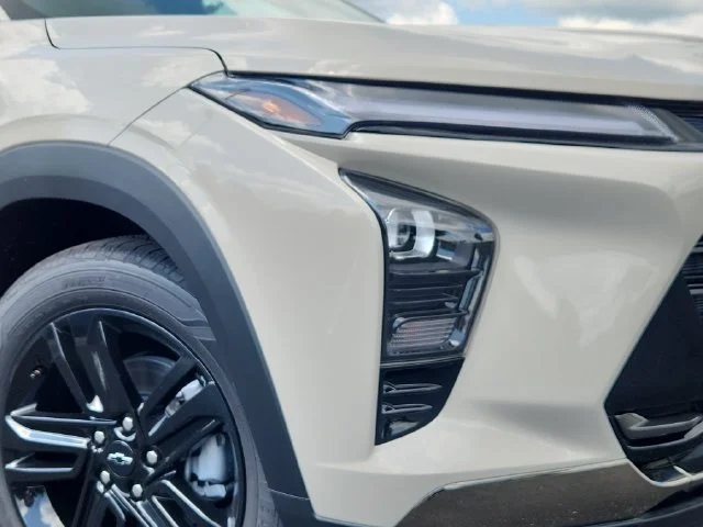 New 2026 White Sands Chevrolet ACTIV image 9