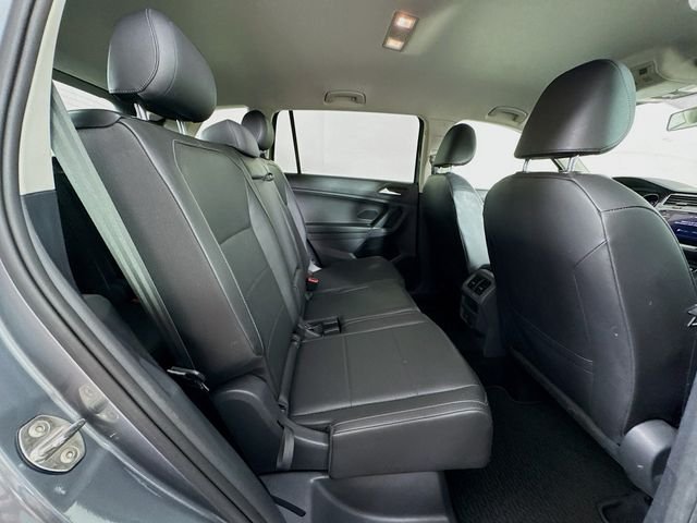 Used 2020 Gray Volkswagen 2.0T SE image 42