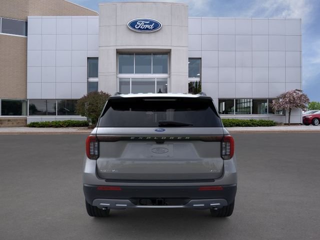 Used 2026 Gray Metallic Ford Active image 5