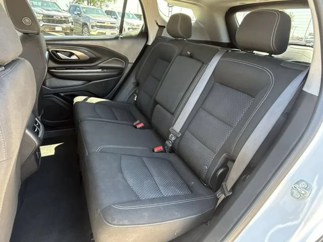 Used 2023 Summit White GMC SLE image 25