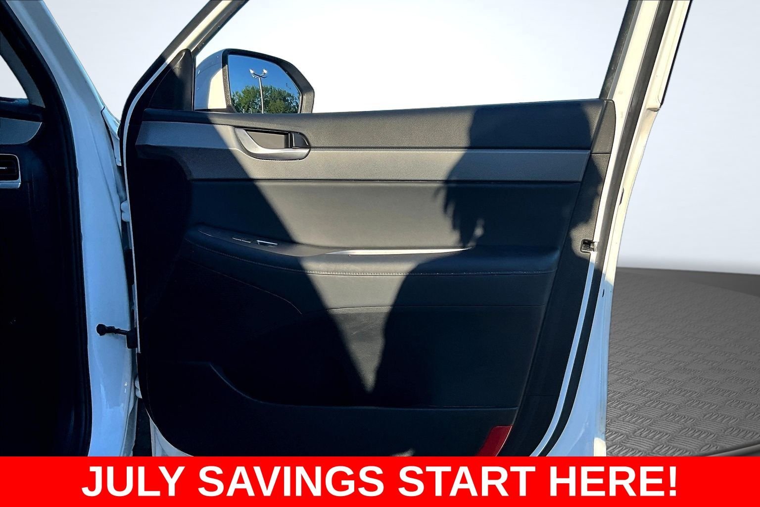 Used 2022 White Hyundai SEL image 34