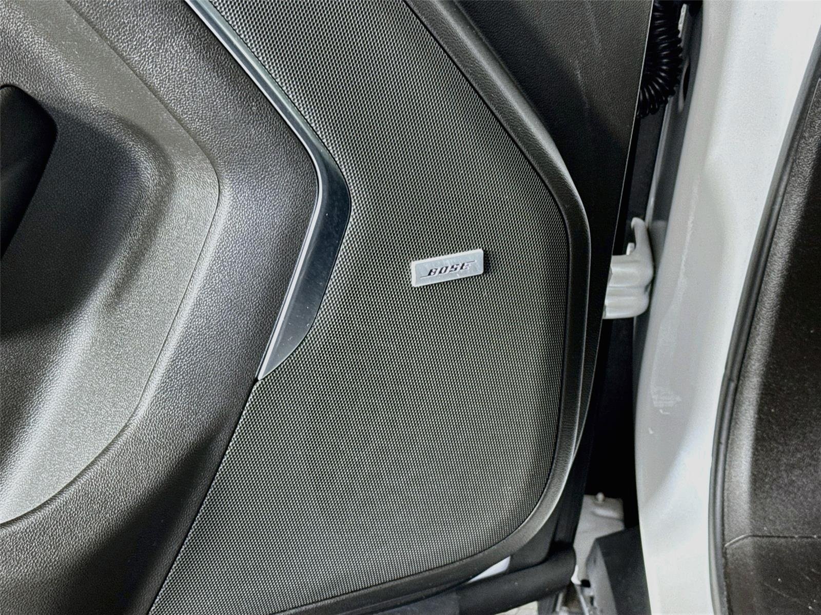 Used 2021 Iridescent Pearl Tricoat Chevrolet High Country image 21