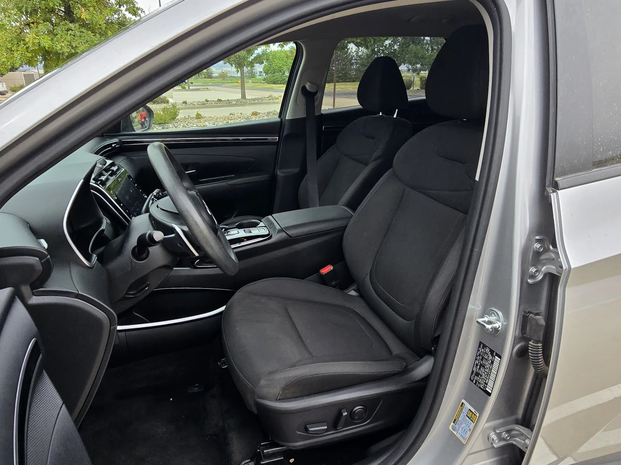 Used 2023 Shimmering Silver Hyundai Blue image 14