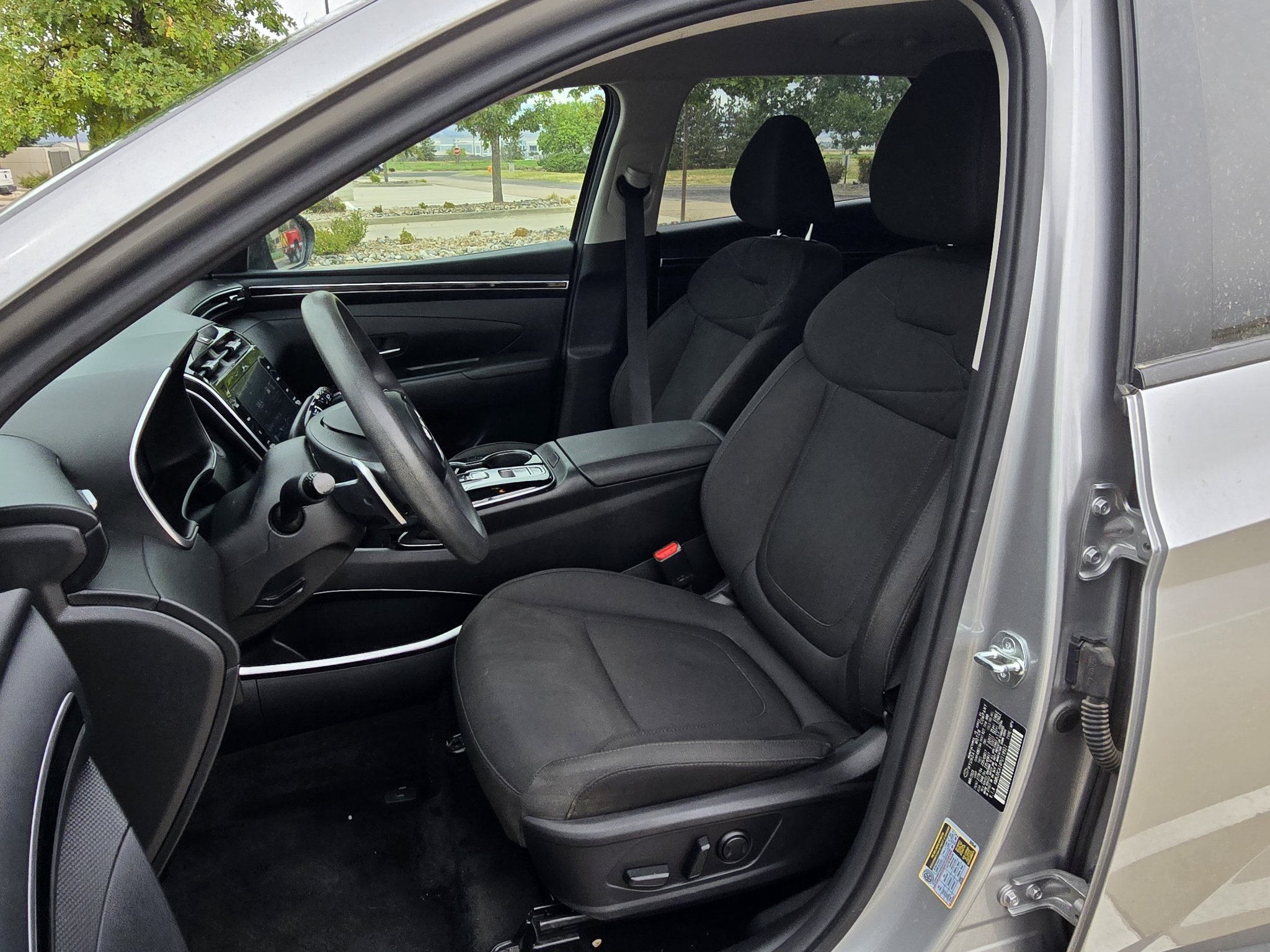 Used 2023 Shimmering Silver Hyundai Blue image 13