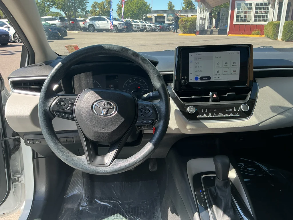 Used 2023 Ice Cap Toyota LE image 11
