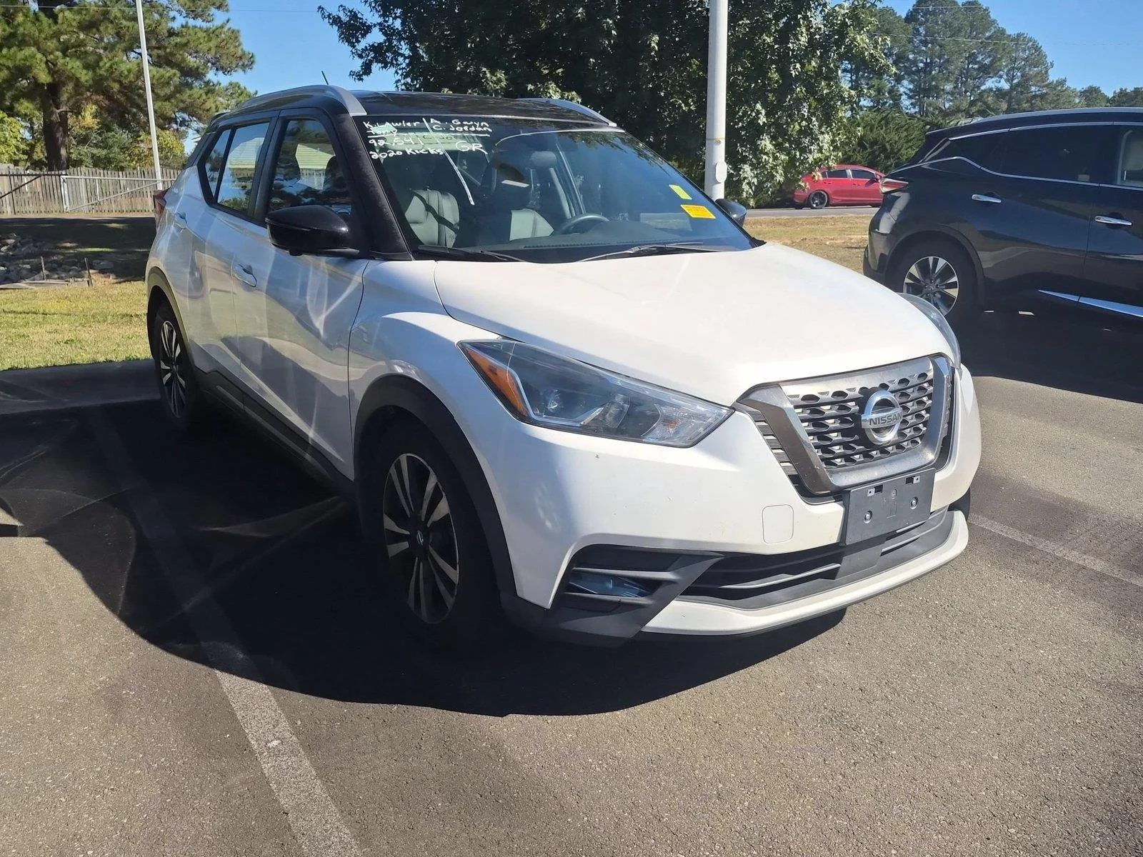 Used 2020 Aspen White/Super Black Nissan SR image 2