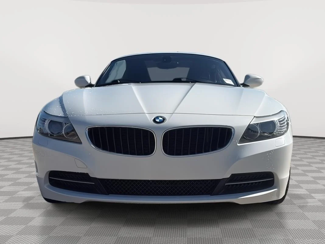 Used 2011 Alpine White BMW sDrive30i image 8