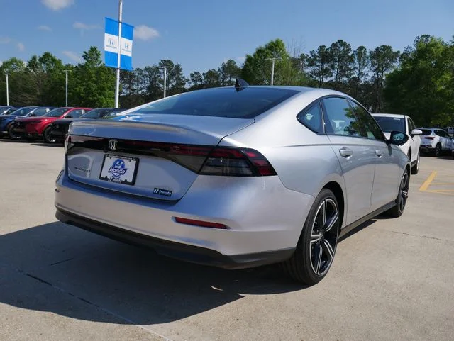 New 2026 Solar Silver Metallic Honda SE image 3