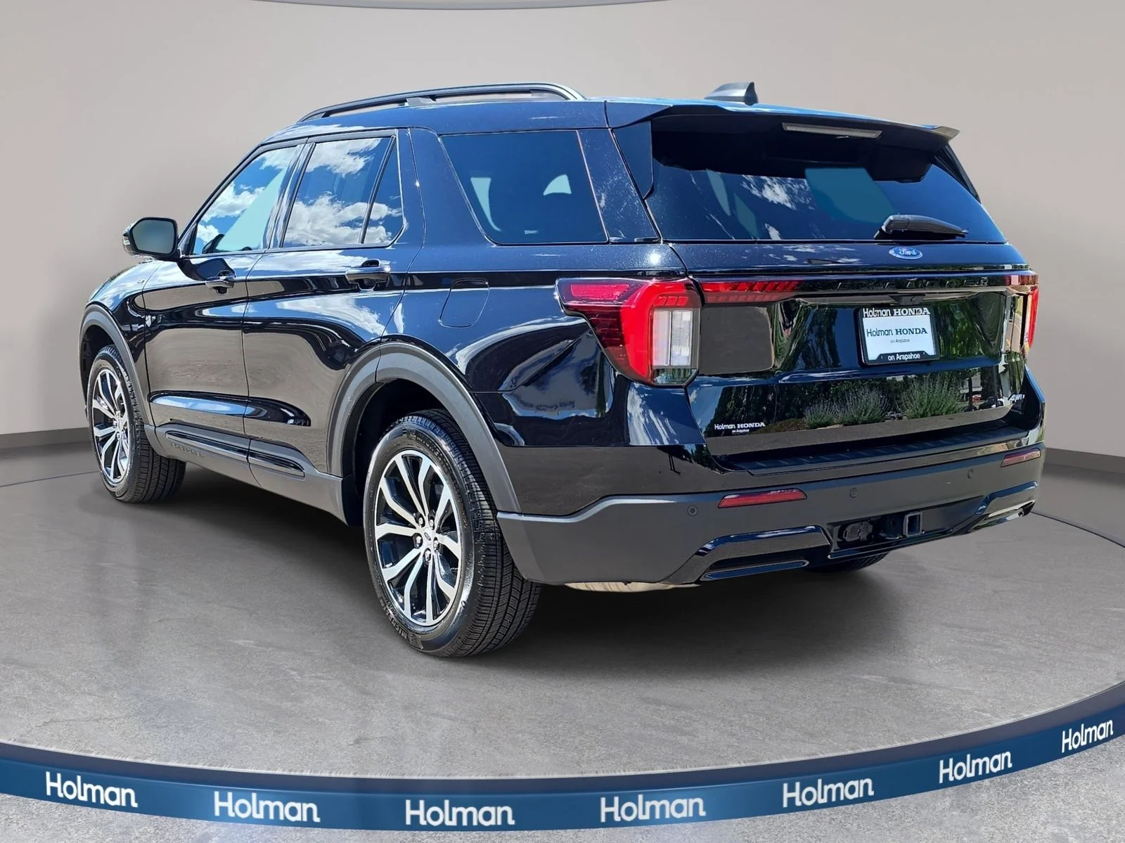 Used 2025 Black Metallic Ford ST-Line image 8