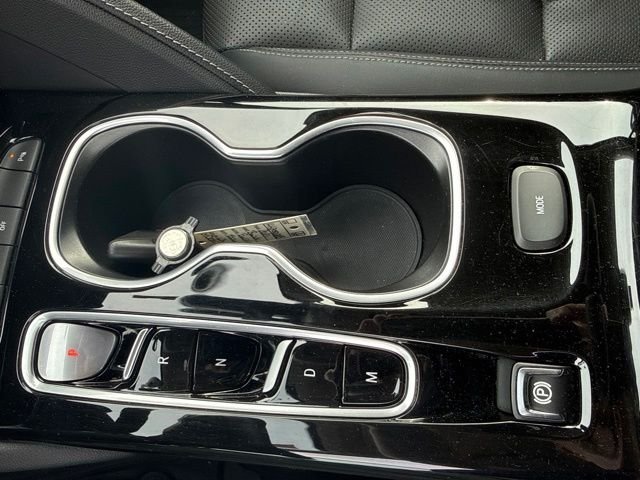 Used 2021 White Buick Essence image 33