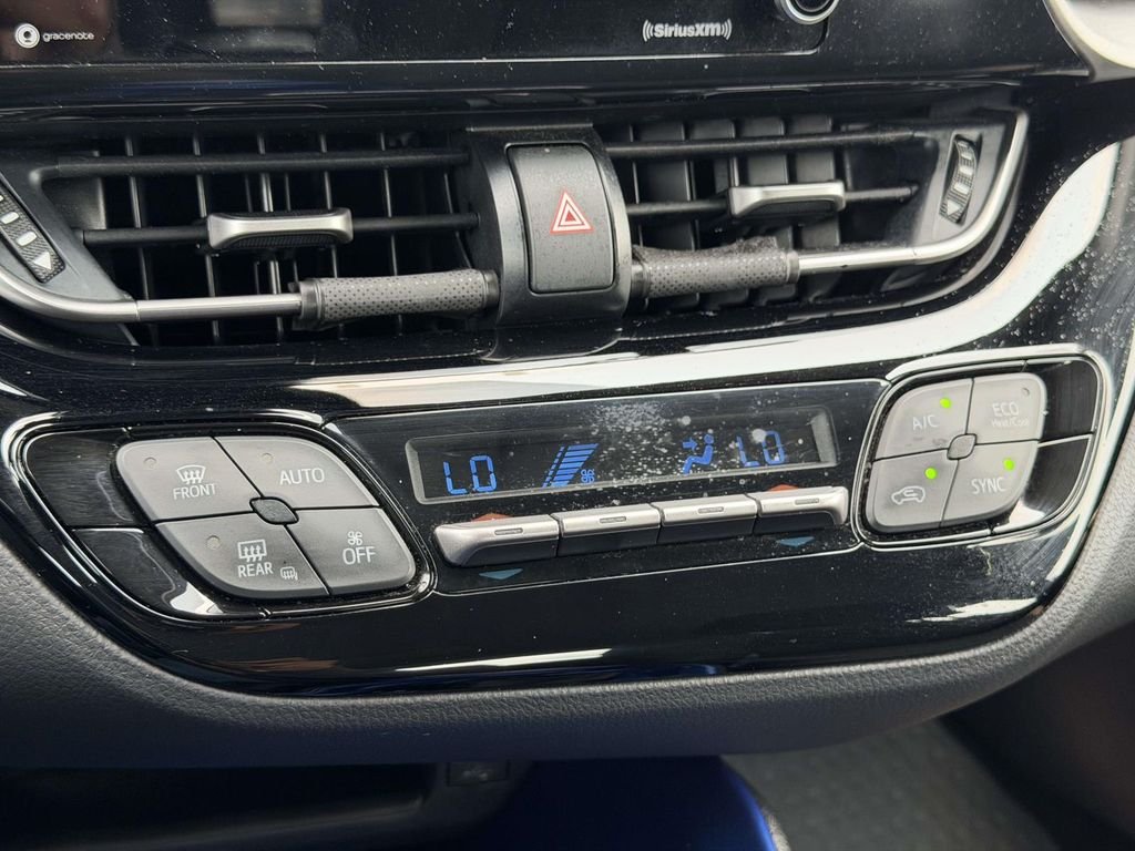 Used 2020 Blue Toyota LE image 5