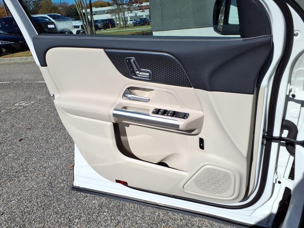 Used 2026 Polar White Mercedes-Benz GLA 250 image 15