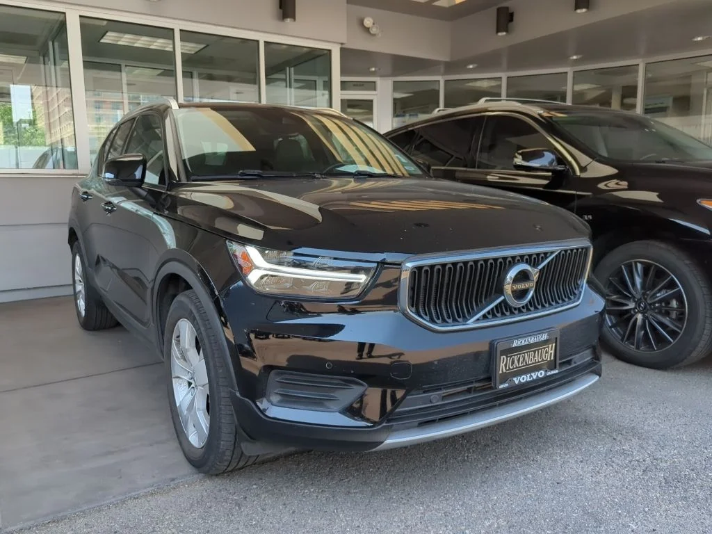 2020 Volvo XC40 T5 Momentum AWD's photo