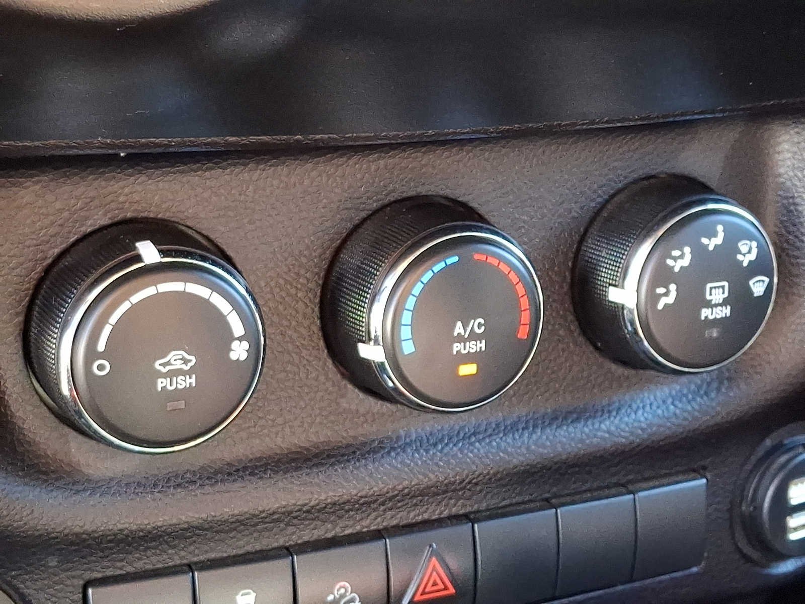 Used 2015 Anvil Clearcoat Jeep Sport image 16