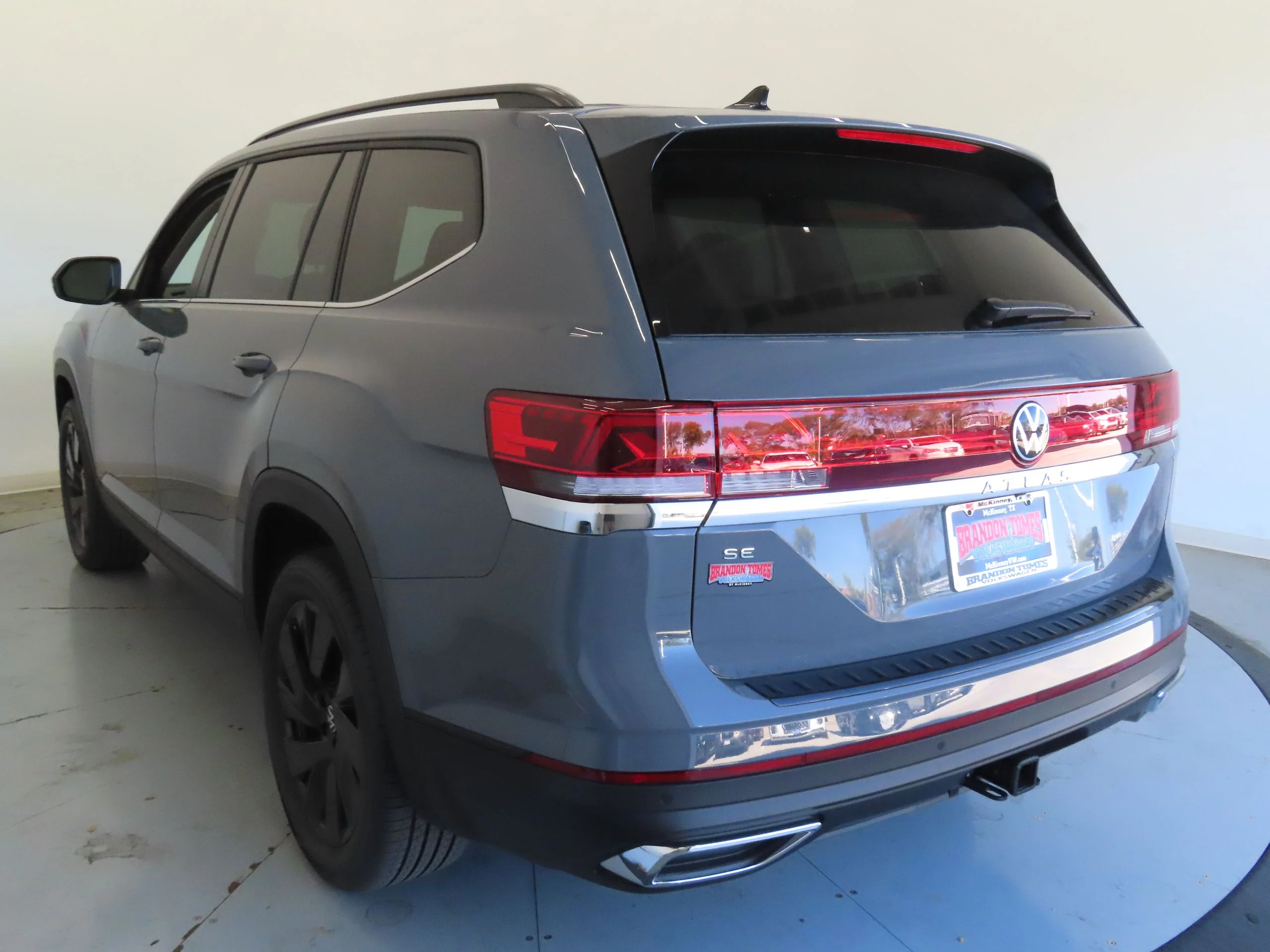 New 2026 Gray Volkswagen 2.0T SE w/Technology image 6