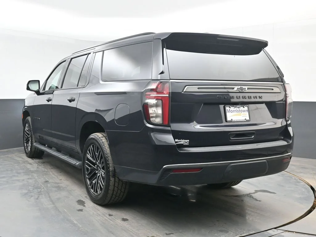 Used 2022 Gray Chevrolet Z71 image 9