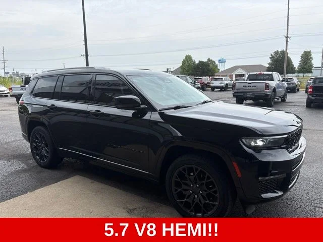 Used 2023 Black Jeep Summit image 8