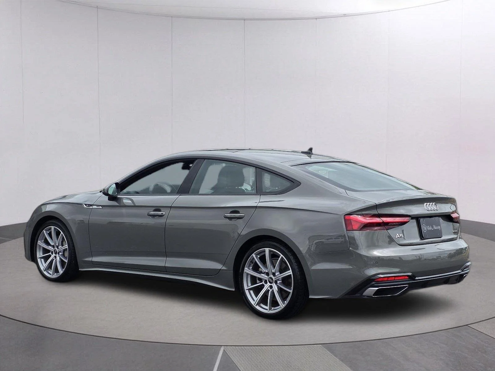 Used 2025  Audi S line Premium image 7