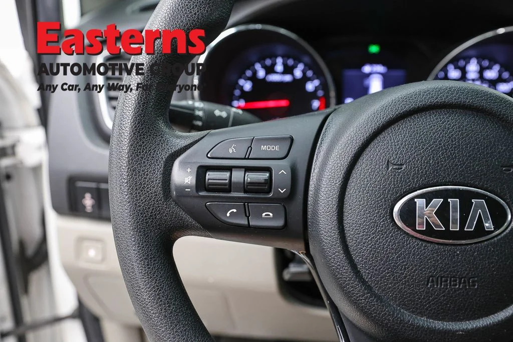 Used 2020 White Kia LX image 14