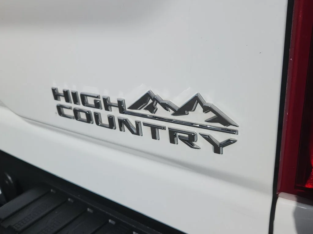 Used 2023 White Chevrolet High Country image 13