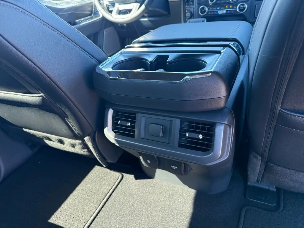 New 2025 White Ford Lariat image 42