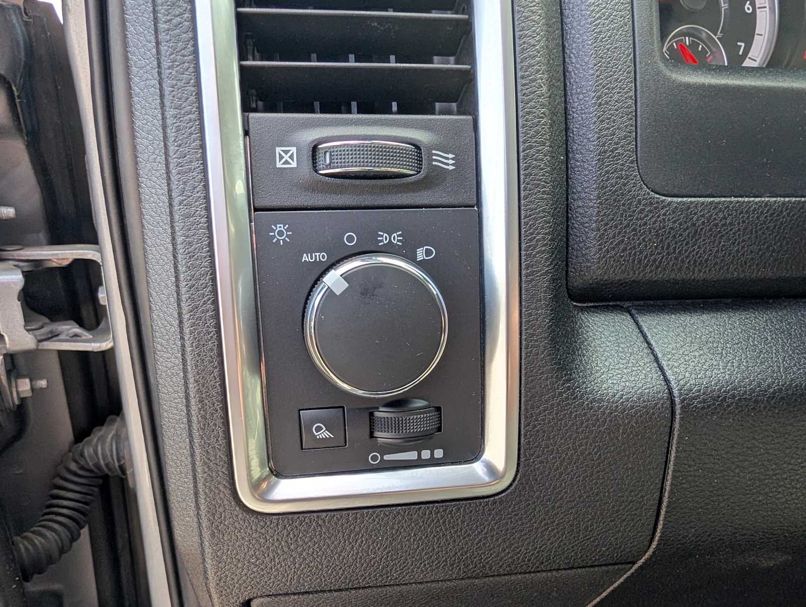 Used 2022 Billet Silver Metallic Clearcoat Ram SLT image 20