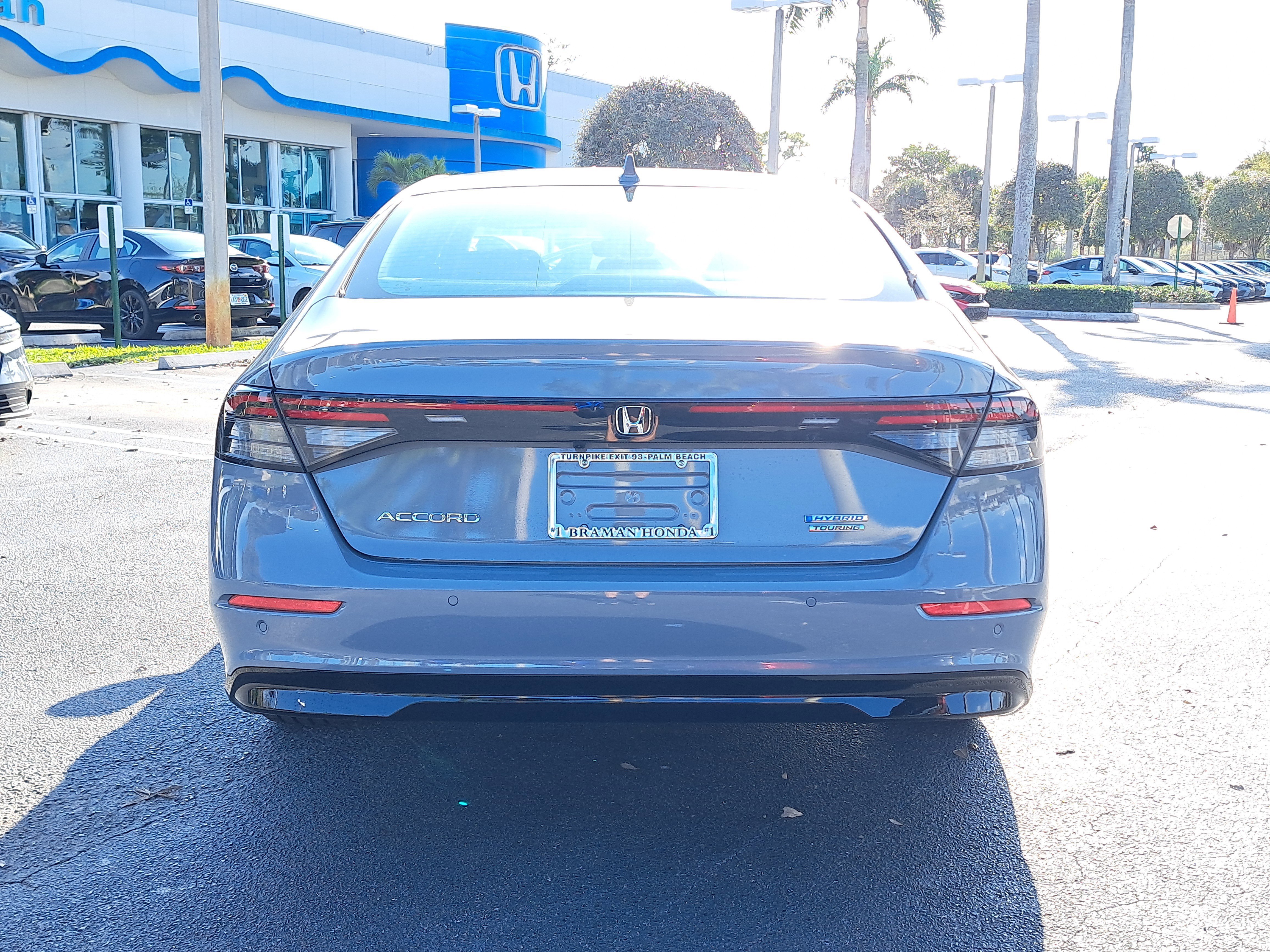 New 2026 Urban Gray Pearl Honda Touring image 5
