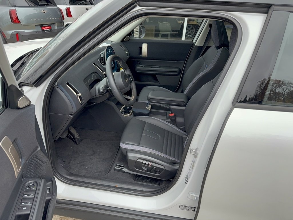 2025 Mini Countryman S ALL4 photo 3