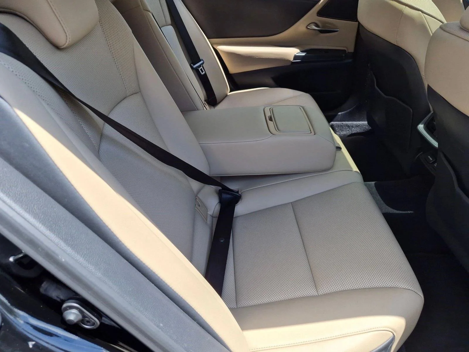 Used 2020 Obsidian Lexus ES 350 image 18