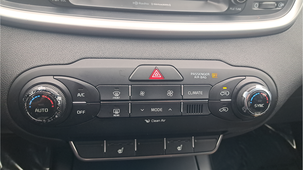 Used 2018 Red Kia LX image 21
