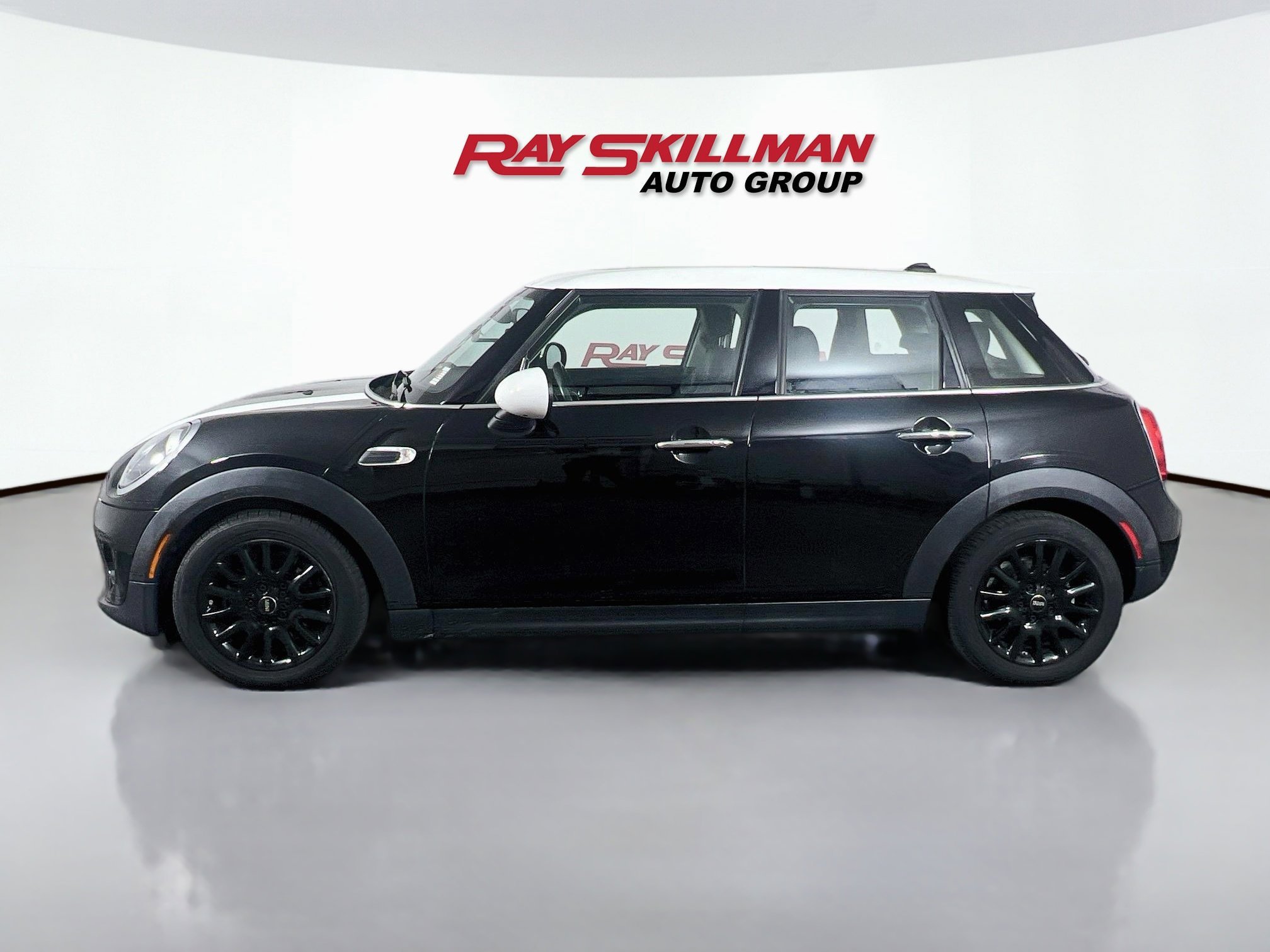 2019 MINI Hardtop 4 Door Base - Photo 4