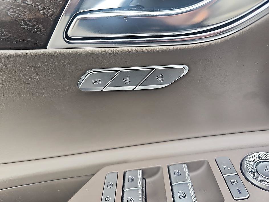 Certified Used 2023 Himalayan Gray Genesis 3.5T Prestige image 12